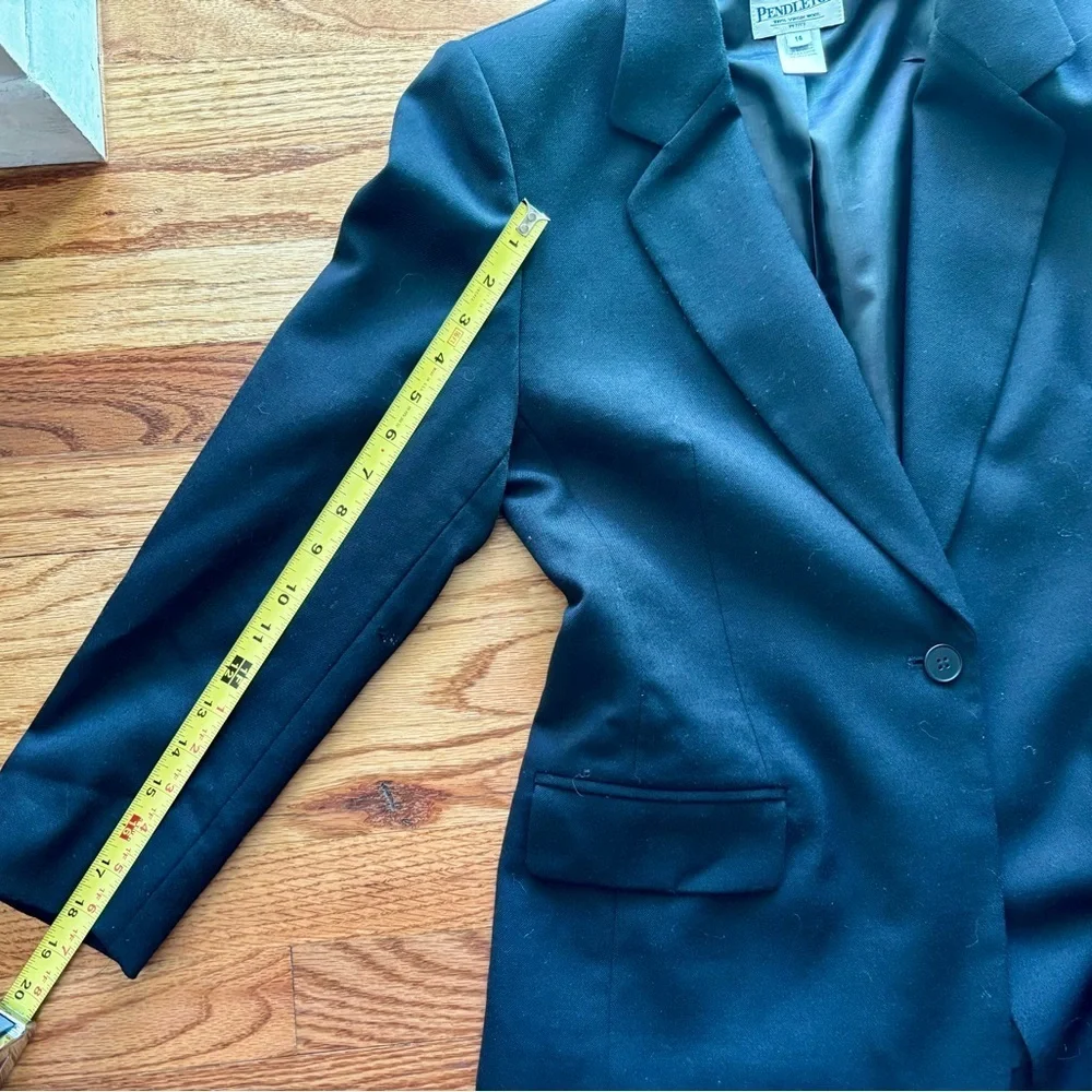 Pendleton Black Women's Pantsuit - all wool - 14 Petite